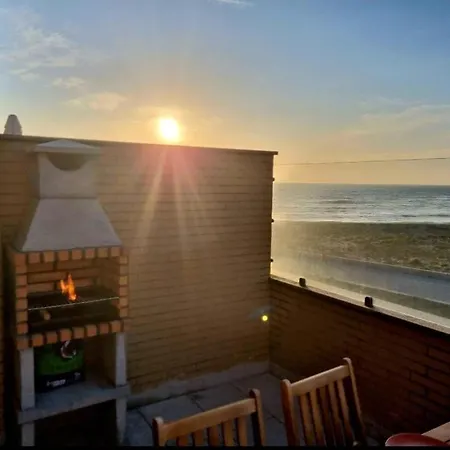 House Frente Ao Mar *
